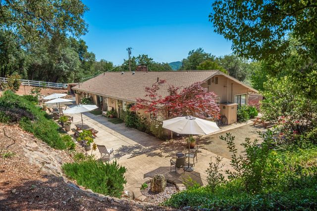 1725 Lone Pine Rd, Shingle Springs, CA 95682