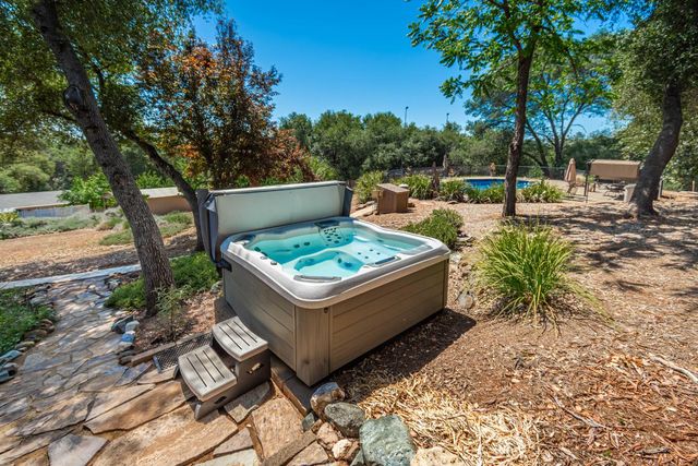 1725 Lone Pine Rd, Shingle Springs, CA 95682