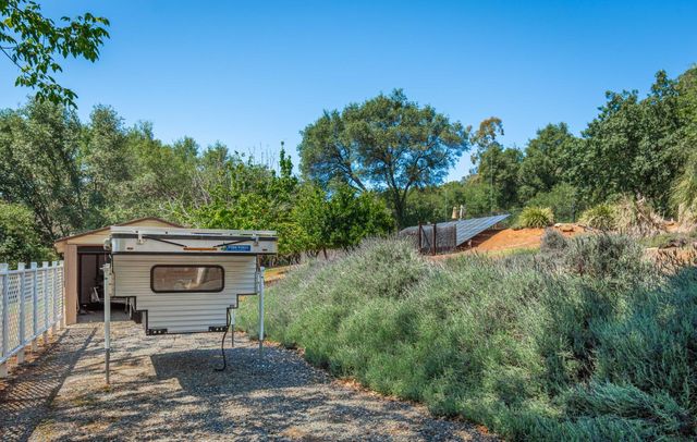 1725 Lone Pine Rd, Shingle Springs, CA 95682