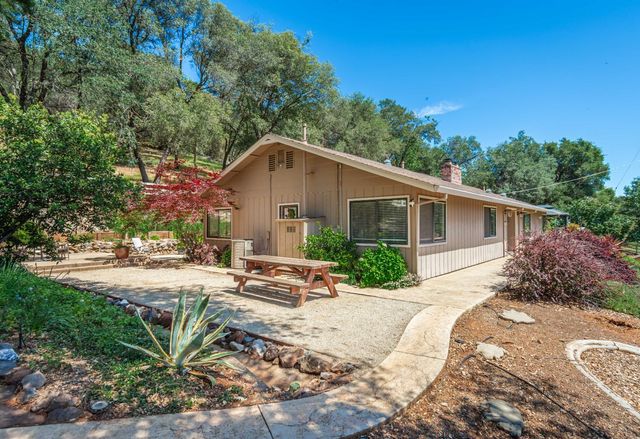 1725 Lone Pine Rd, Shingle Springs, CA 95682