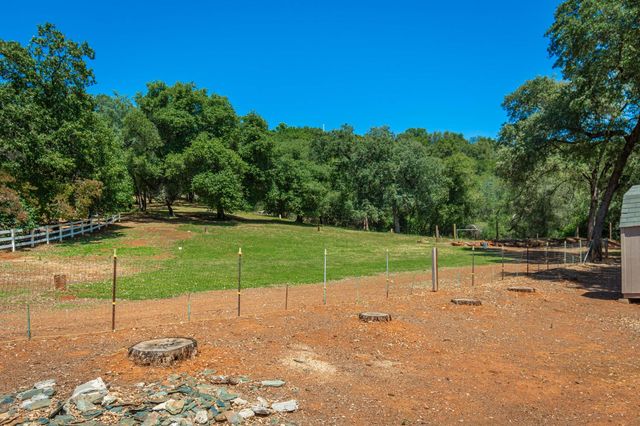 1725 Lone Pine Rd, Shingle Springs, CA 95682