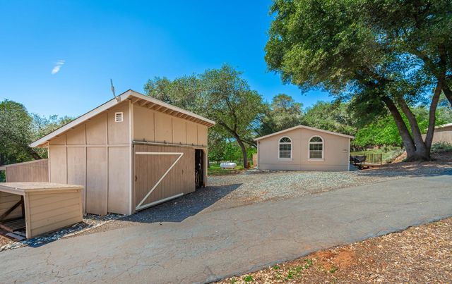 1725 Lone Pine Rd, Shingle Springs, CA 95682