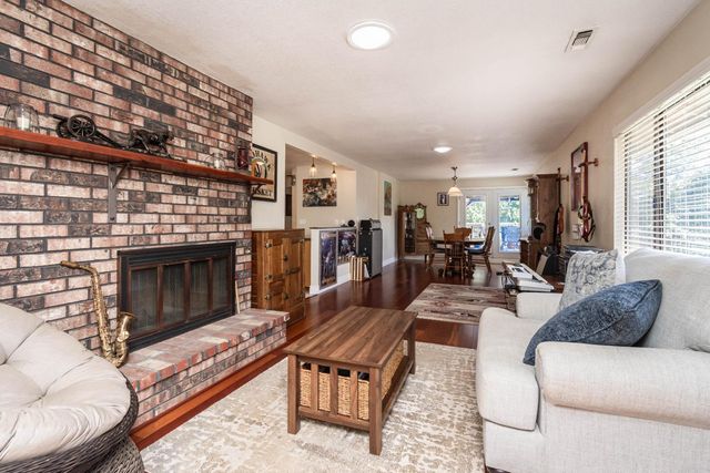 1725 Lone Pine Rd, Shingle Springs, CA 95682