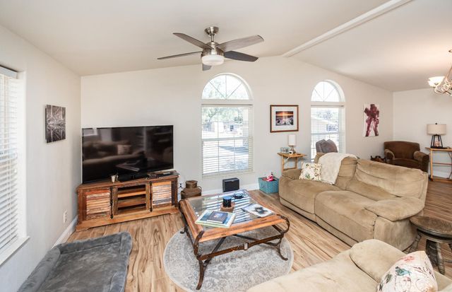 1725 Lone Pine Rd, Shingle Springs, CA 95682