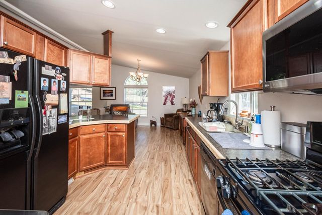 1725 Lone Pine Rd, Shingle Springs, CA 95682