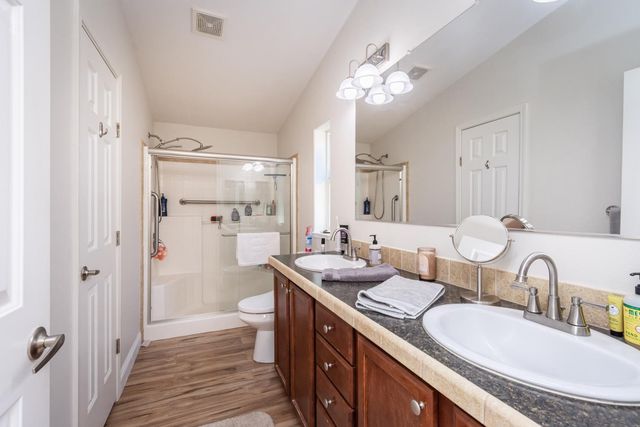 1725 Lone Pine Rd, Shingle Springs, CA 95682