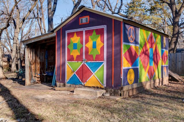 2101 S Glendale Avenue, Springfield, MO 65804