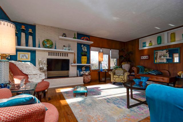 2101 S Glendale Avenue, Springfield, MO 65804