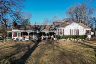 2101 S Glendale Avenue, Springfield, MO 65804