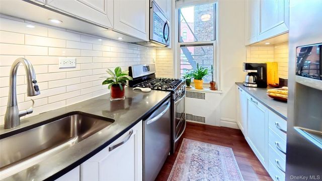 73-12 35th Avenue D43, Jackson Heights, NY 11372