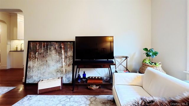 73-12 35th Avenue D43, Jackson Heights, NY 11372