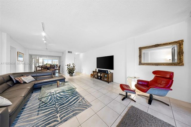 9381 E Bay Harbor Dr 504N, Bay Harbor Islands, FL 33154