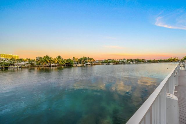 9381 E Bay Harbor Dr 504N, Bay Harbor Islands, FL 33154