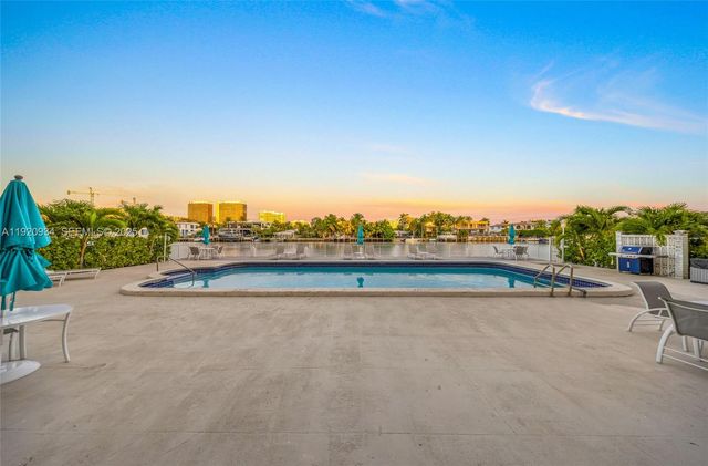 9381 E Bay Harbor Dr 504N, Bay Harbor Islands, FL 33154