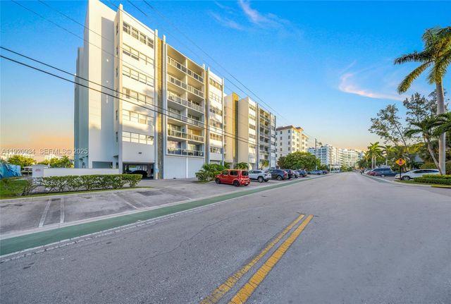 9381 E Bay Harbor Dr 504N, Bay Harbor Islands, FL 33154