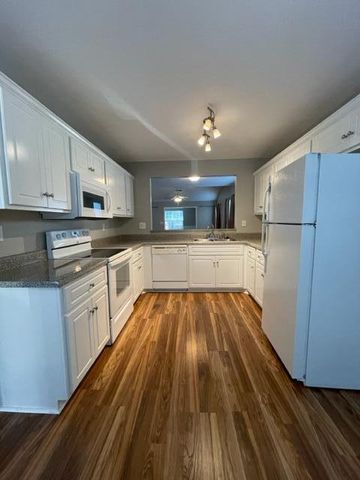 120 Kendallwood Court, Aiken, SC 29803