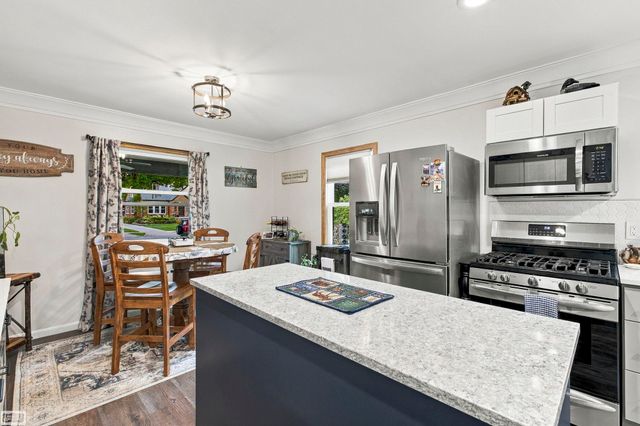 145 Lodewyck Avenue, Mount Clemens, MI 48043