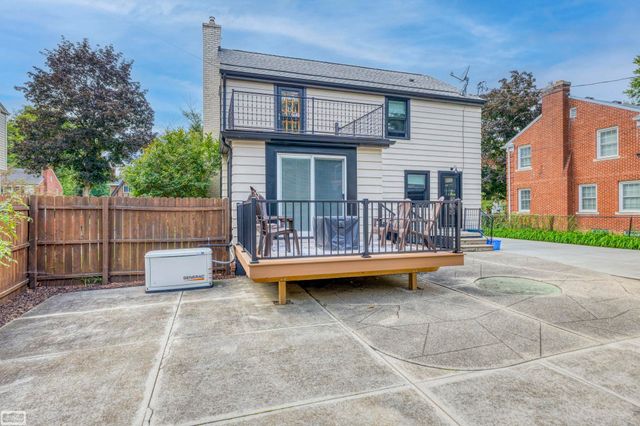 145 Lodewyck Avenue, Mount Clemens, MI 48043