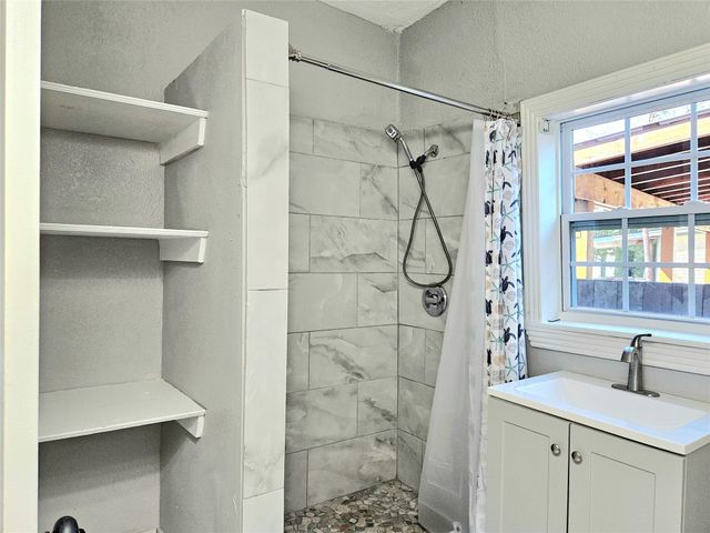 532 Bayshore Drive, La Porte, TX 77571