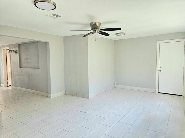 532 Bayshore Drive, La Porte, TX 77571