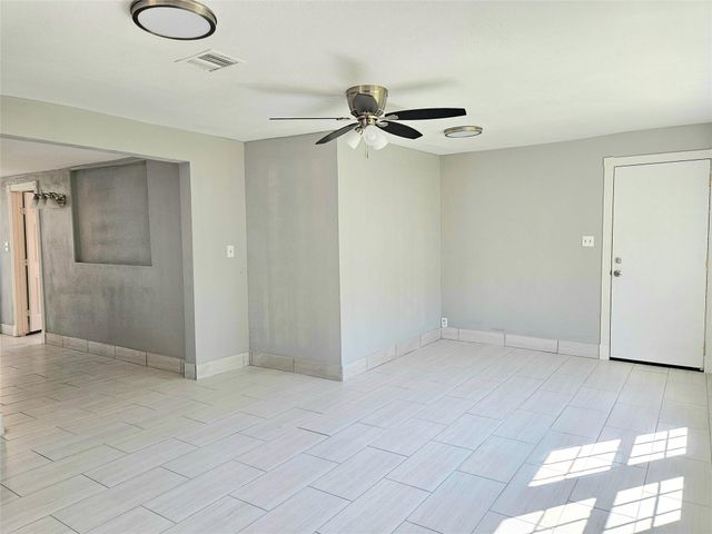 532 Bayshore Drive, La Porte, TX 77571