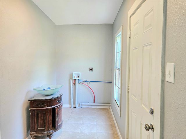 532 Bayshore Drive, La Porte, TX 77571