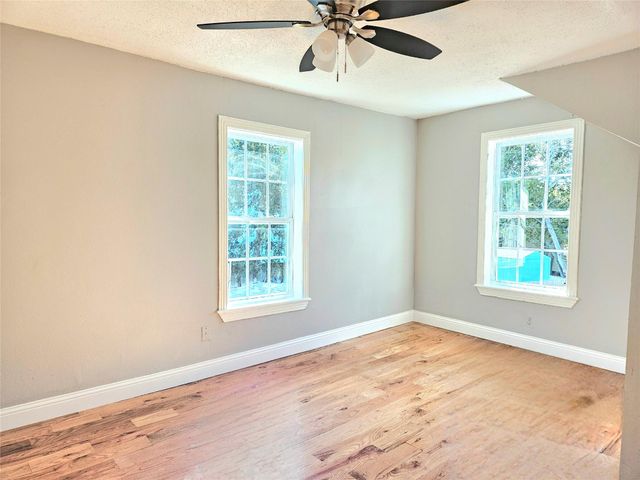 532 Bayshore Drive, La Porte, TX 77571