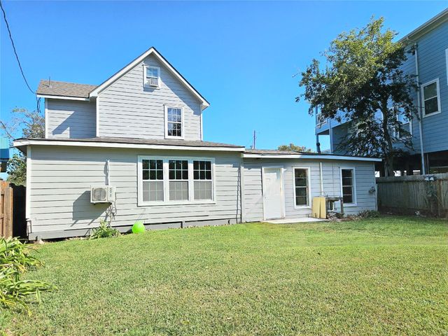 532 Bayshore Drive, La Porte, TX 77571