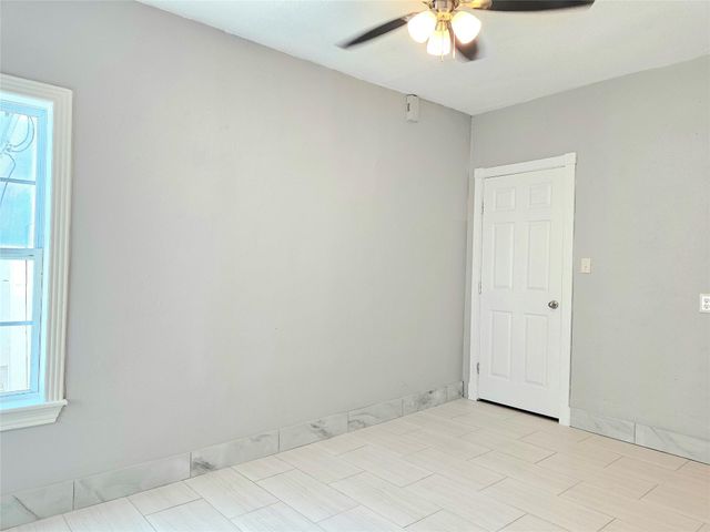 532 Bayshore Drive, La Porte, TX 77571