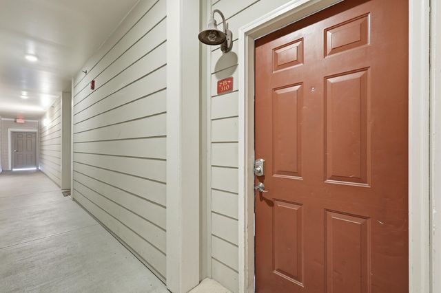 1984 Folly Road Apt B310, Charleston, SC 29412