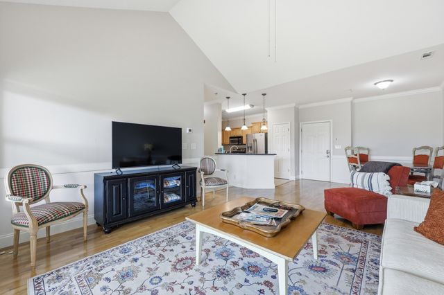 1984 Folly Road Apt B310, Charleston, SC 29412