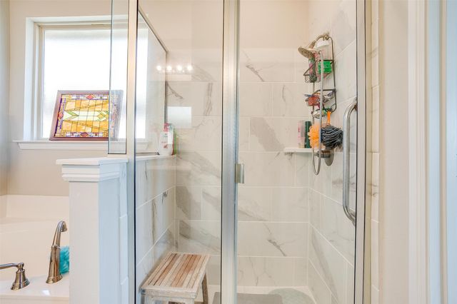 729 Franklin Drive, Joshua, TX 76058