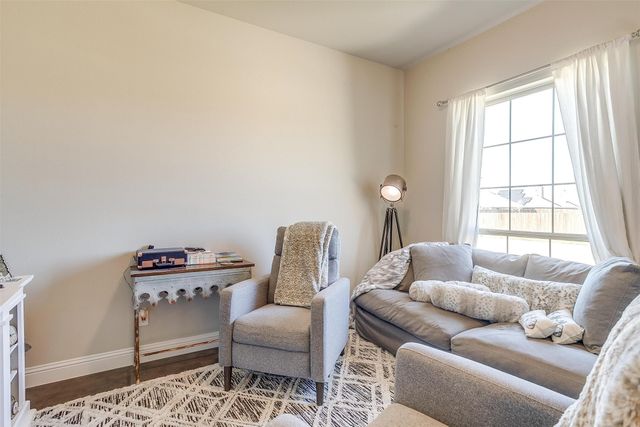 729 Franklin Drive, Joshua, TX 76058