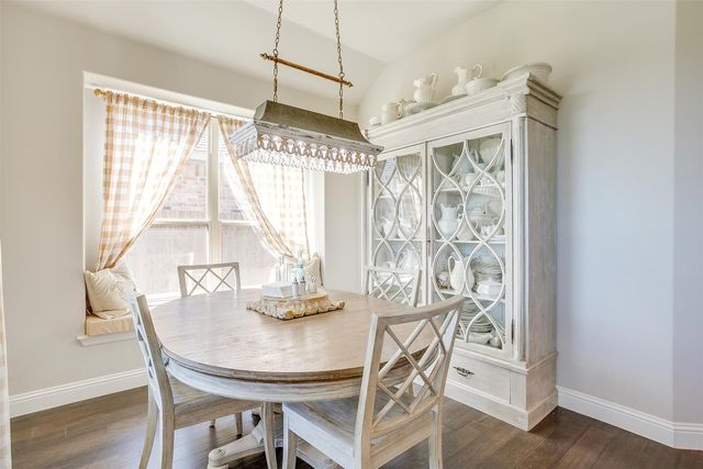 729 Franklin Drive, Joshua, TX 76058