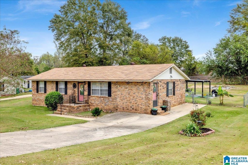 617 10TH TERRACE, Pleasant Grove, AL 35127