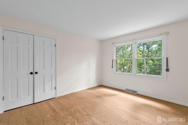 265 Edlys Lane, North Brunswick, NJ 08902