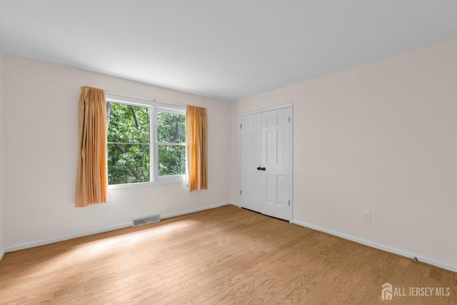 265 Edlys Lane, North Brunswick, NJ 08902