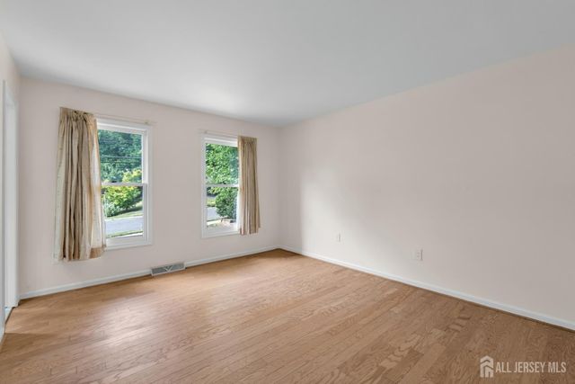 265 Edlys Lane, North Brunswick, NJ 08902