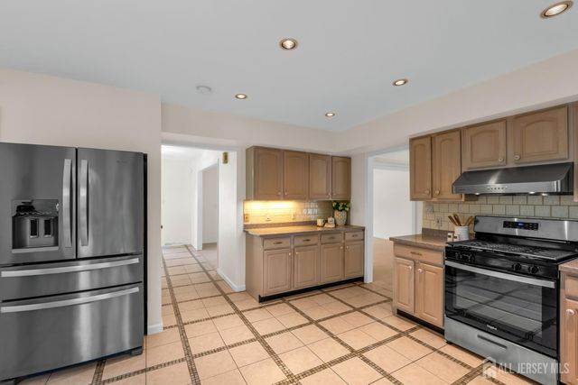 265 Edlys Lane, North Brunswick, NJ 08902