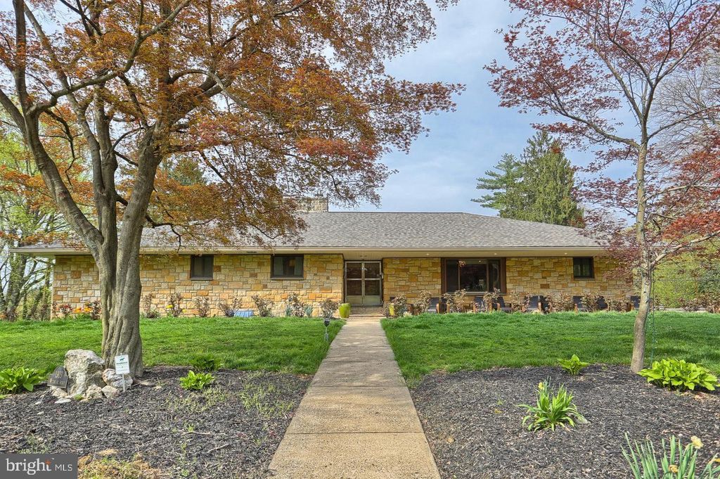 1303 WHEATLAND AVE, Lancaster, PA 17603
