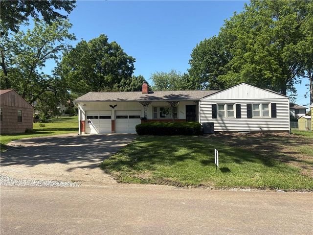 9806 E 77th Street, Kansas City, MO 64138