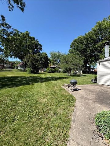 9806 E 77th Street, Kansas City, MO 64138