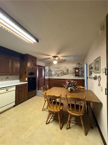 9806 E 77th Street, Kansas City, MO 64138