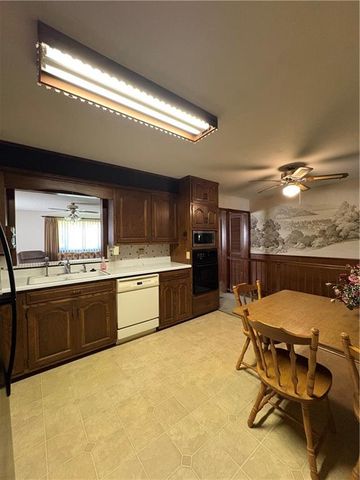 9806 E 77th Street, Kansas City, MO 64138