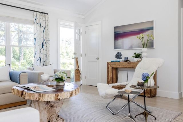 48 Middle Pond Road, Southampton, NY 11968