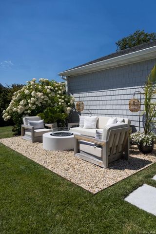 48 Middle Pond Road, Southampton, NY 11968