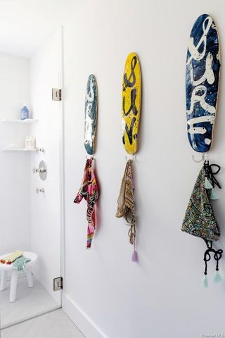 48 Middle Pond Road, Southampton, NY 11968