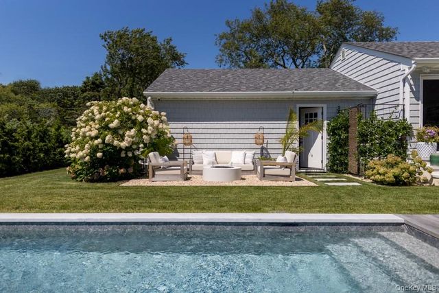 48 Middle Pond Road, Southampton, NY 11968