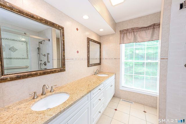 25 Hamden Hills Drive 23, Hamden, CT 06518