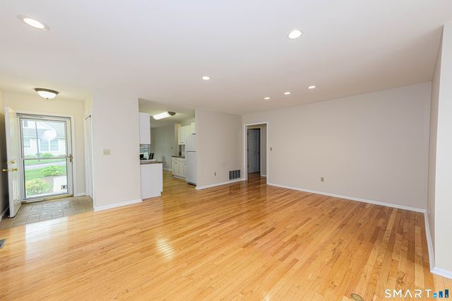 25 Hamden Hills Drive 23, Hamden, CT 06518
